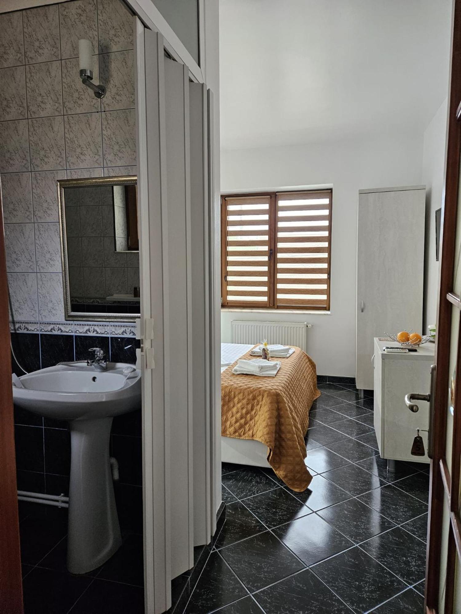 Villa Mugur Două Mai 외부 사진